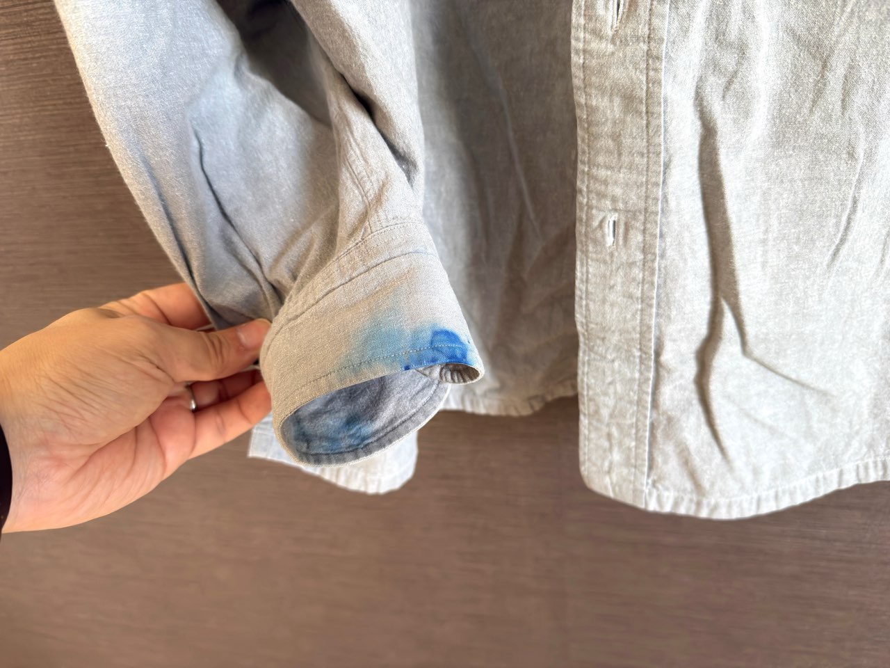 服に付いたブルーのインク