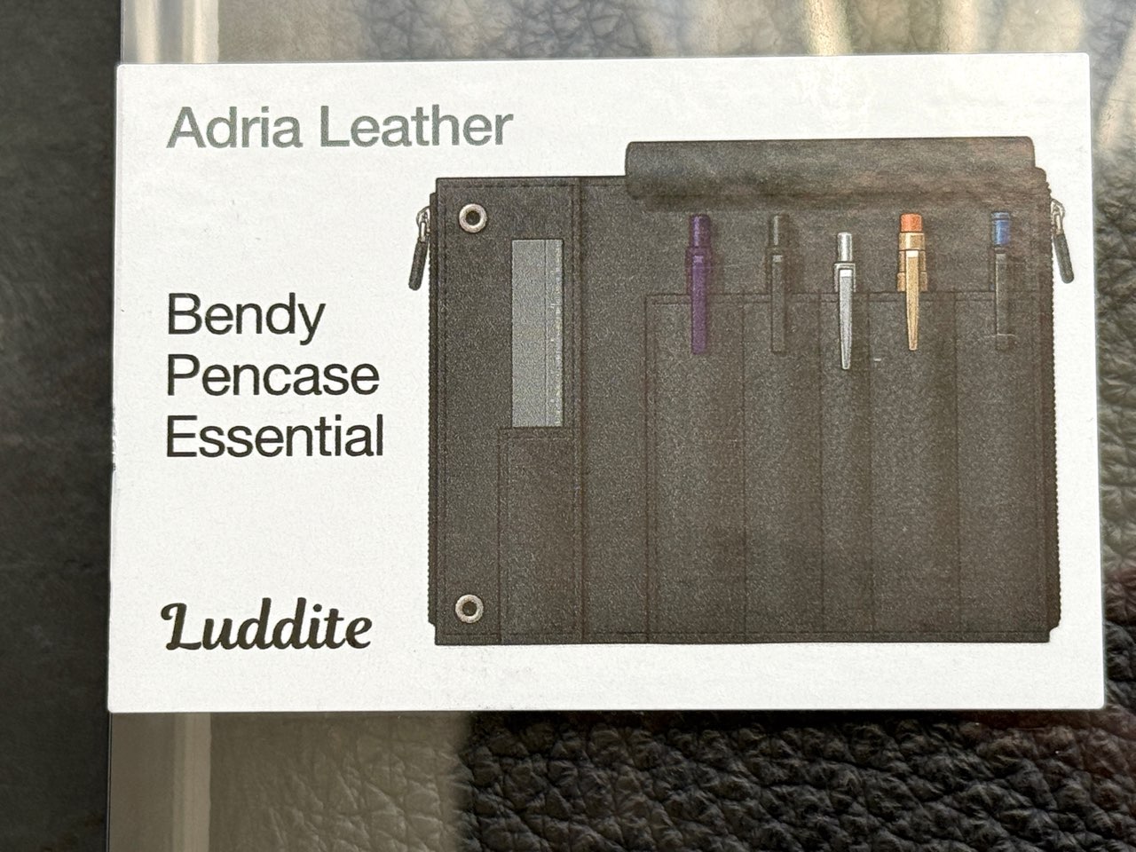 ベンディペンケースエッセンシャルのイラスト