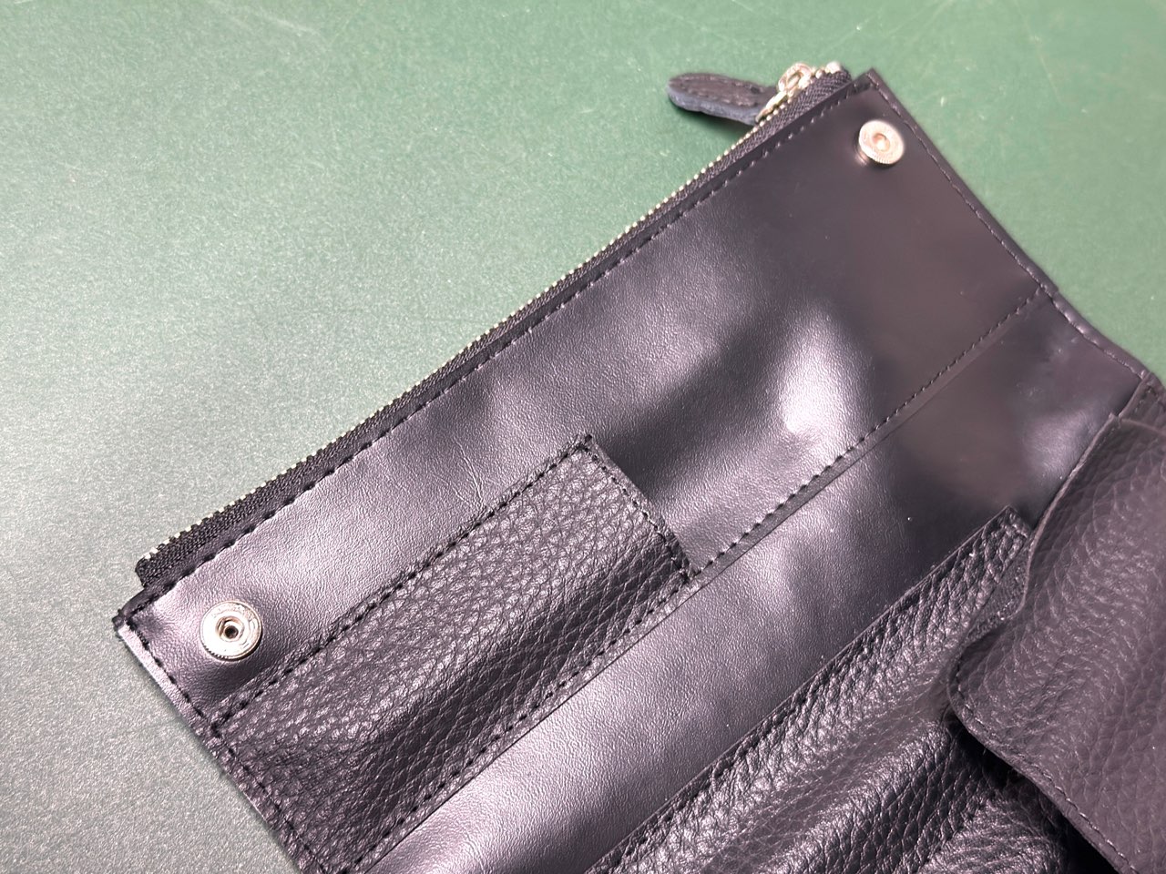 スナップボタン