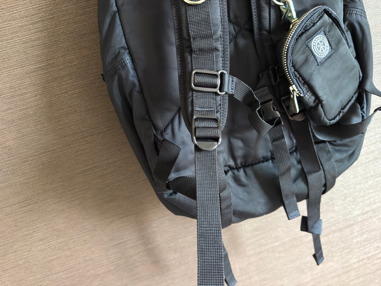 長さ調整可能なショルダーストラップ