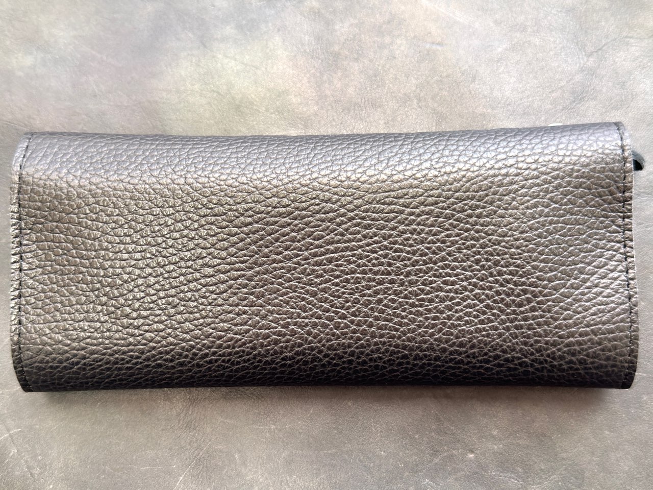 ベンディペンケースエッセンシャルの背面