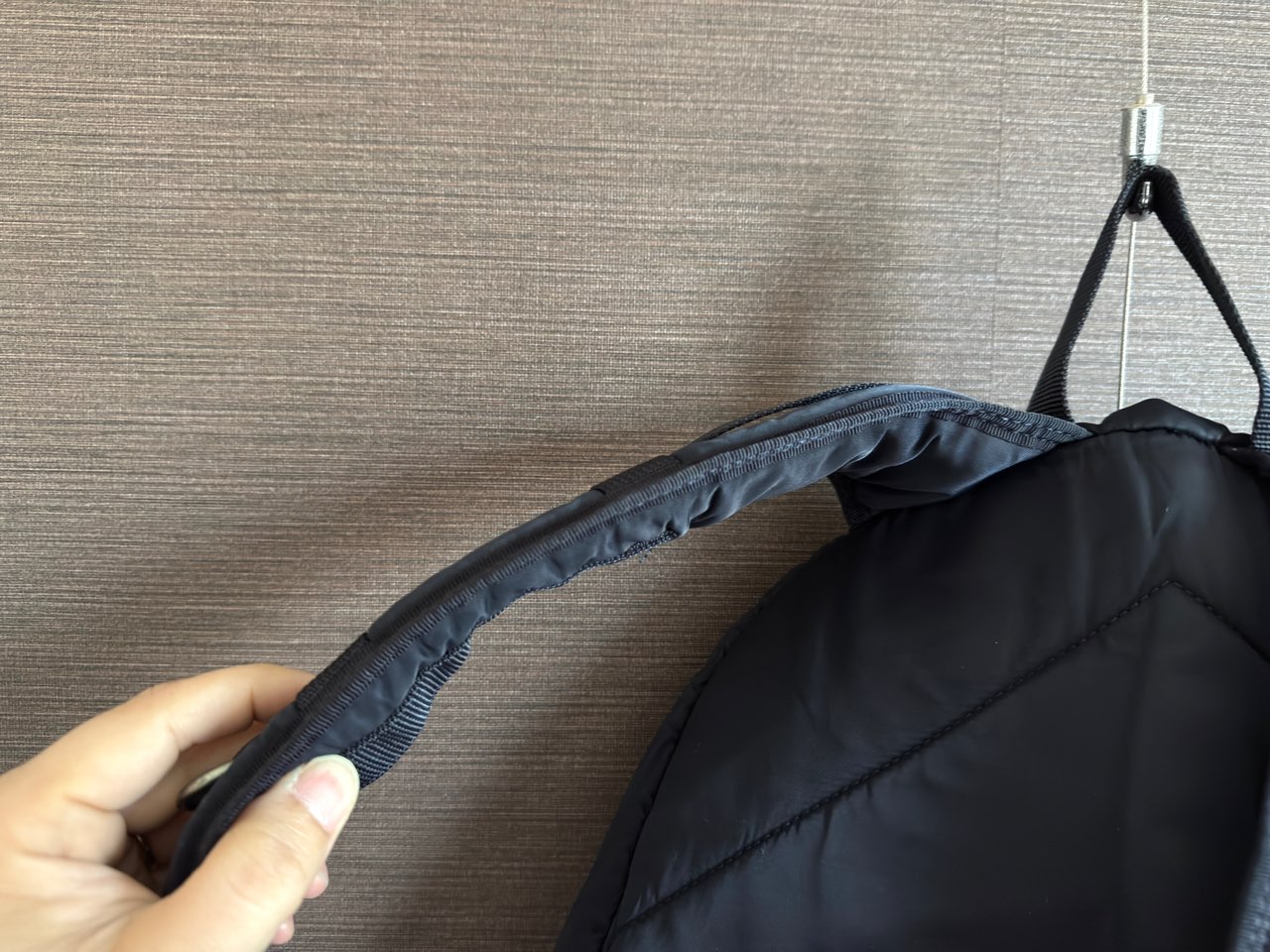 厚みのあるショルダーストラップ