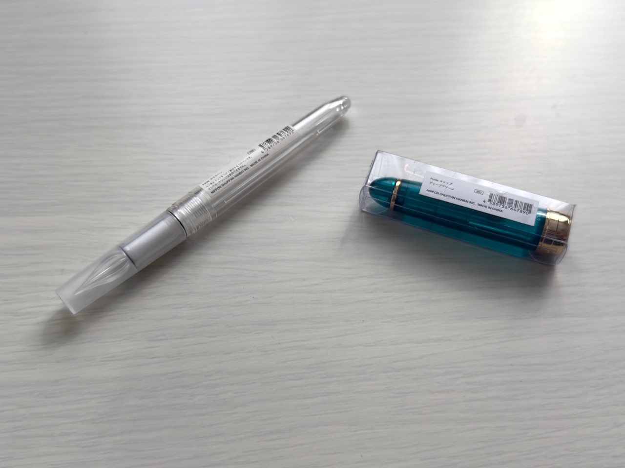 フォンテのガラスペン軸とキャップ