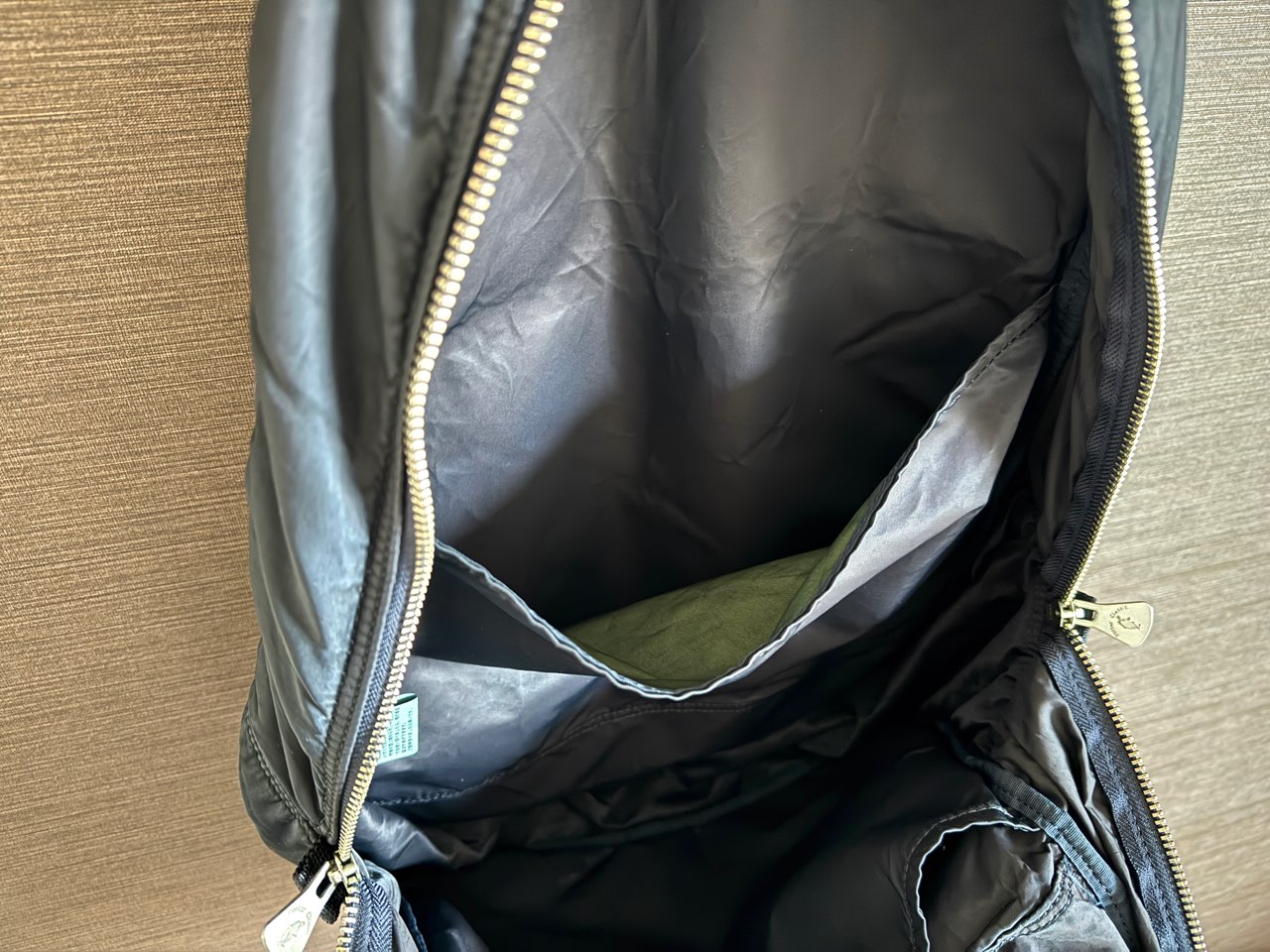 独特の風合いのスーパーナイロン