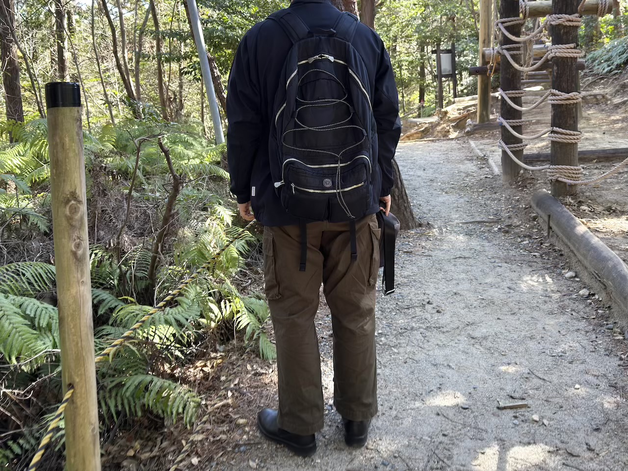 スーパーナイロンデイパックLの着用図