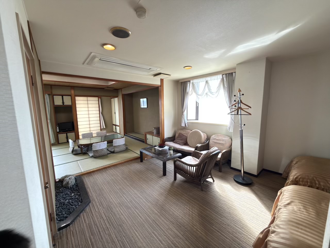 日吉苑の客室内