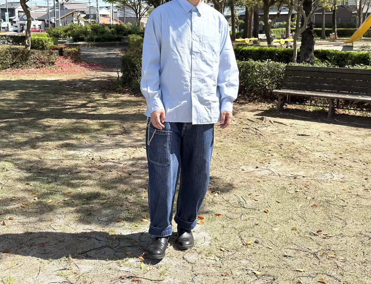 前から見たブロードオーバーサイズシャツ