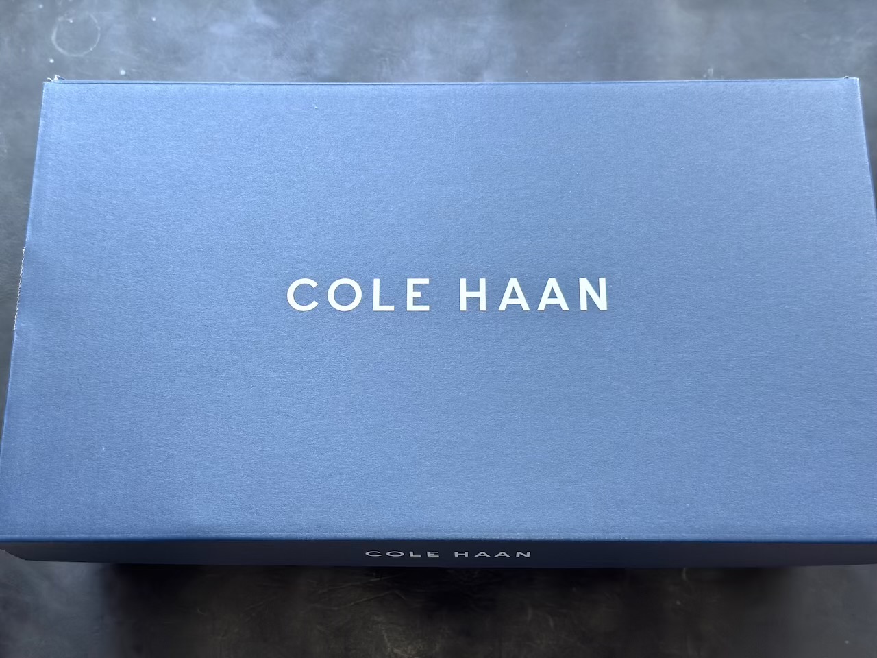 COLE HAANのロゴ