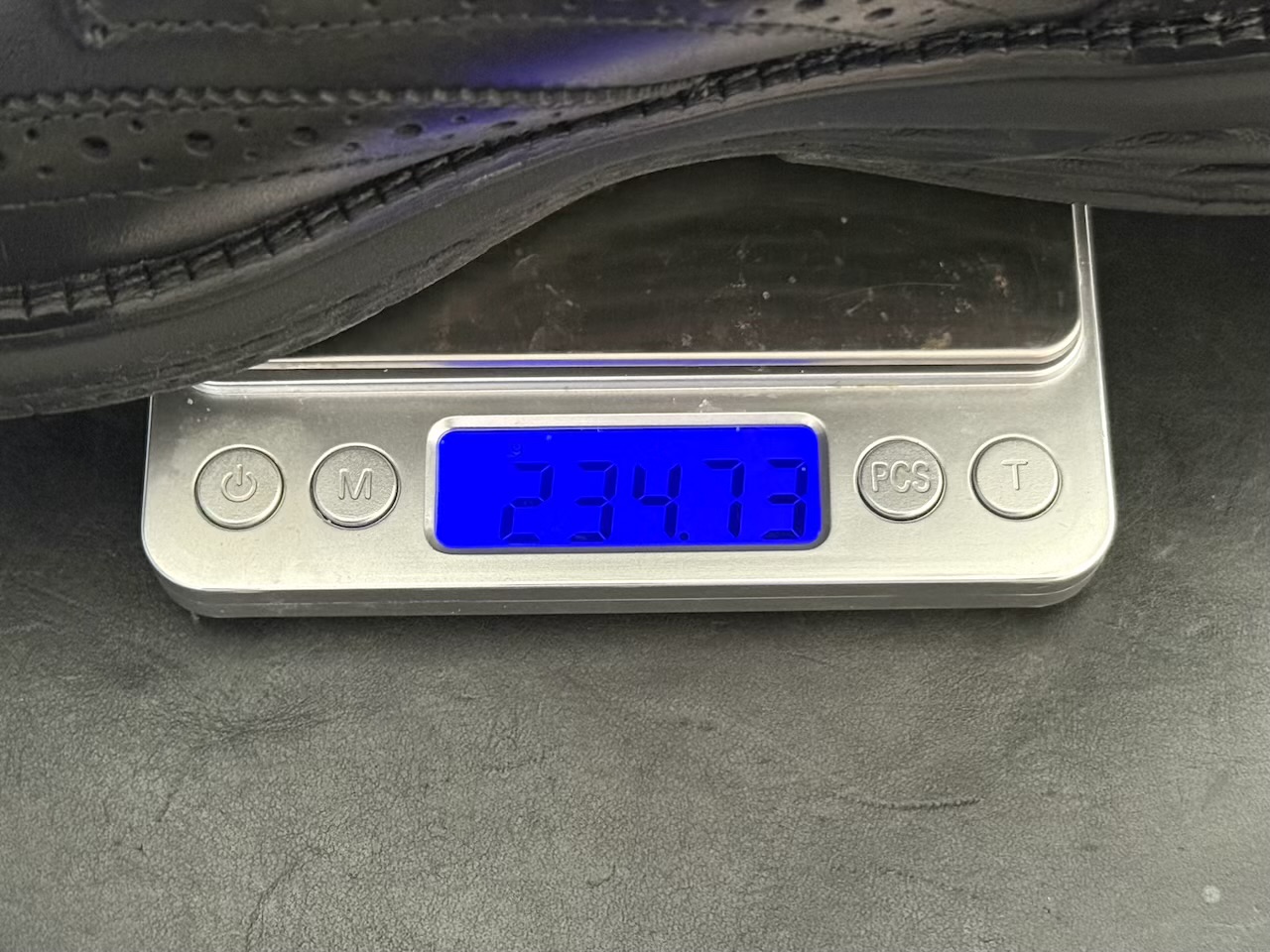 グランドハリオンウイングチップオックスフォードの重量