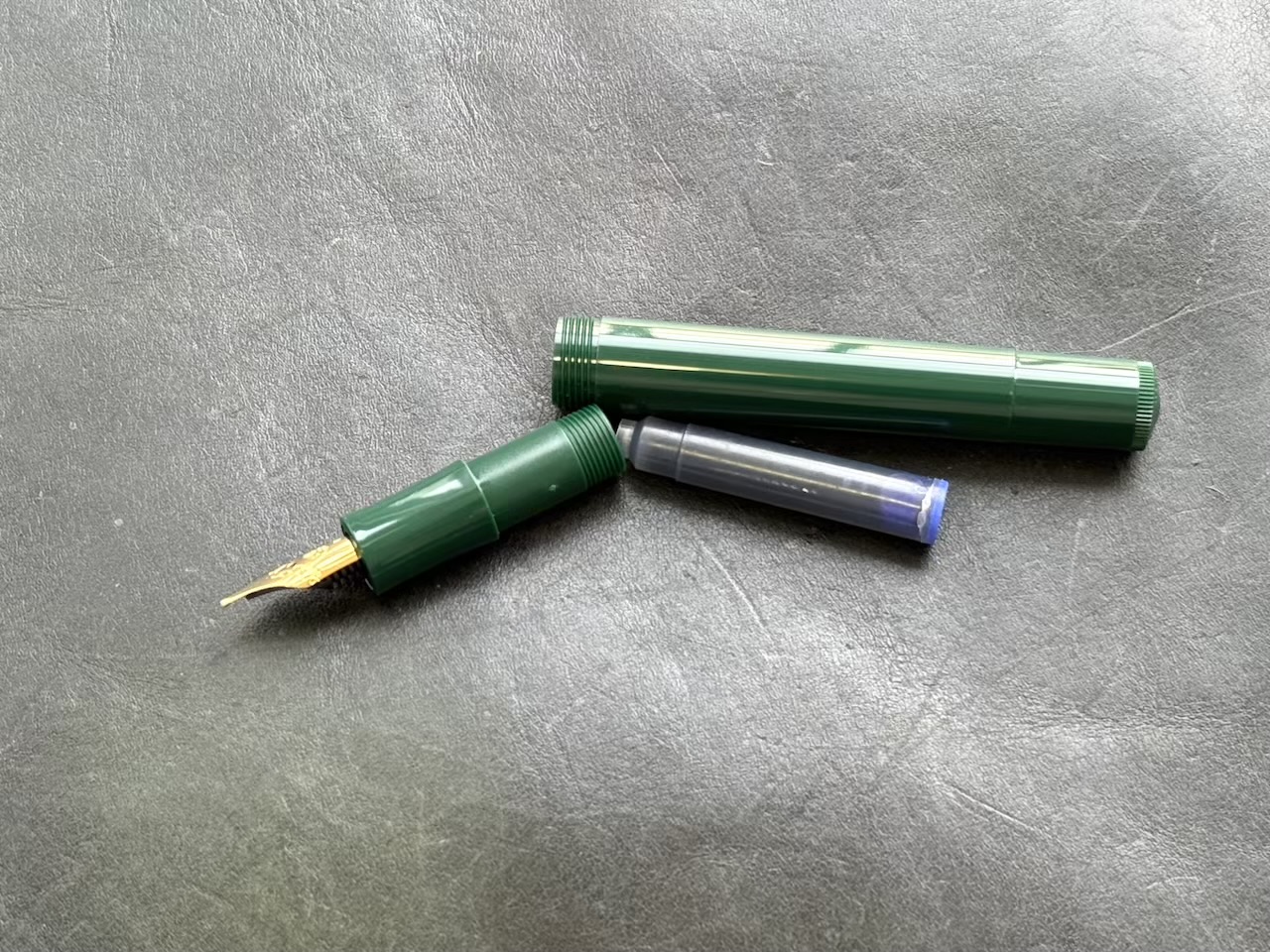 本体内蔵のインクカートリッジ