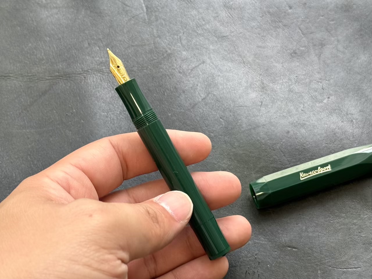 軽量なクラシックスポーツ