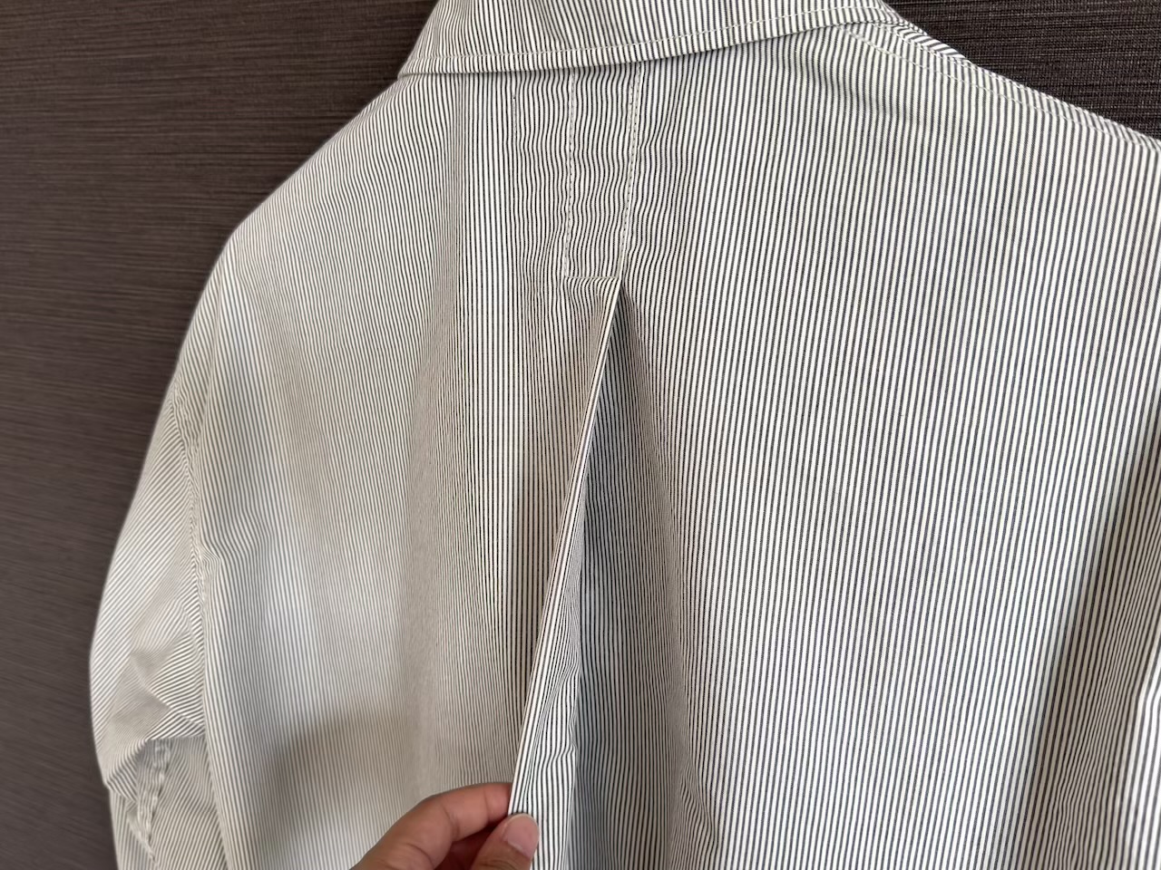 背面のタック
