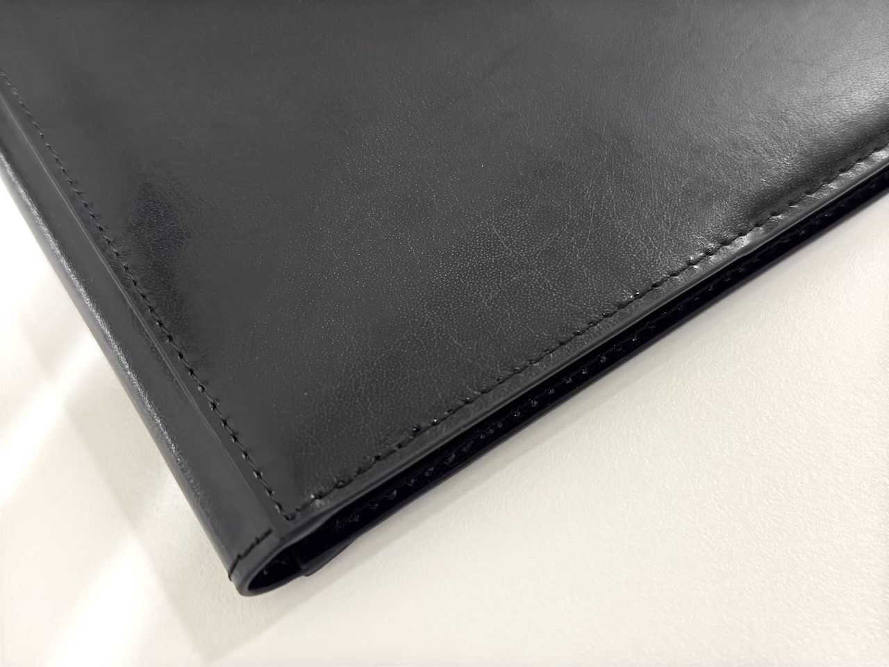 細かいピッチの縫い目
